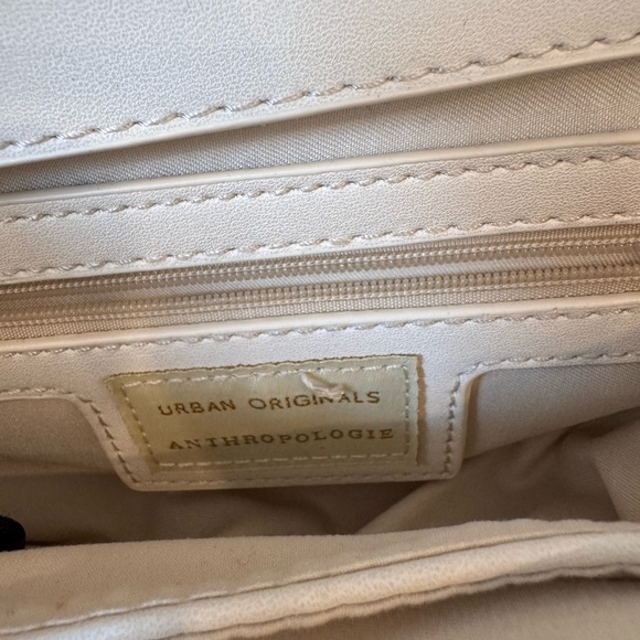 Elegant Cream Mini Bag - Picture 9 of 9